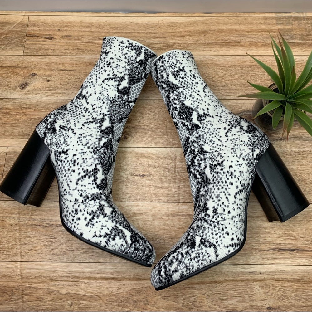 Steve Madden Trent knit bootie